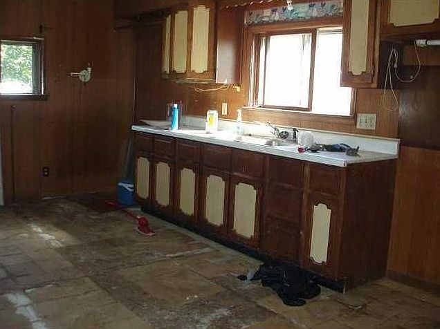 2nd image of 802 Beech St
