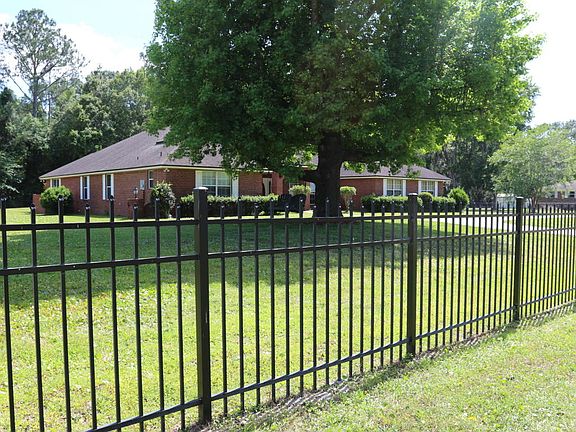 4th image of 10450 Legg Dr