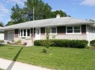 721 Green Tree Rd, West Bend, WI 53090