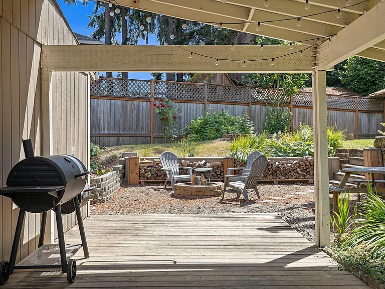 SW Oak Ct — Photo 34
