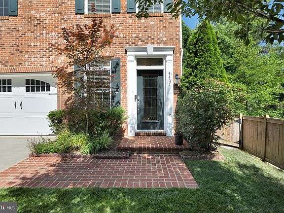 5th image of 4407 Royal Commons Ct