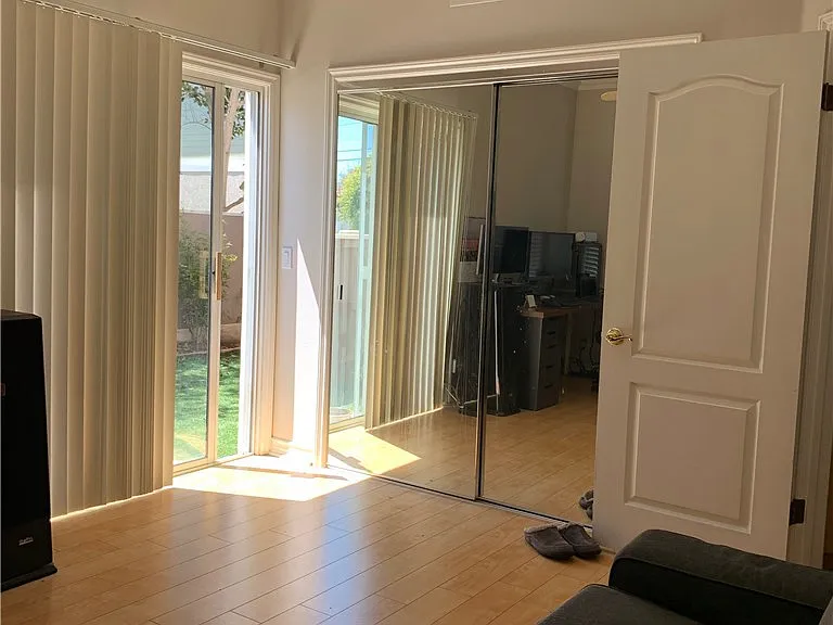 1007 Lilienthal Ln — Photo 25