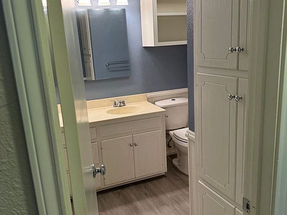 5th image of 2888 Matt Dr