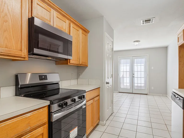 10316 Hyacinth Ln #B — Photo 20