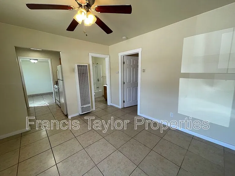 1214 S Escondido Blvd #6 — Photo 3