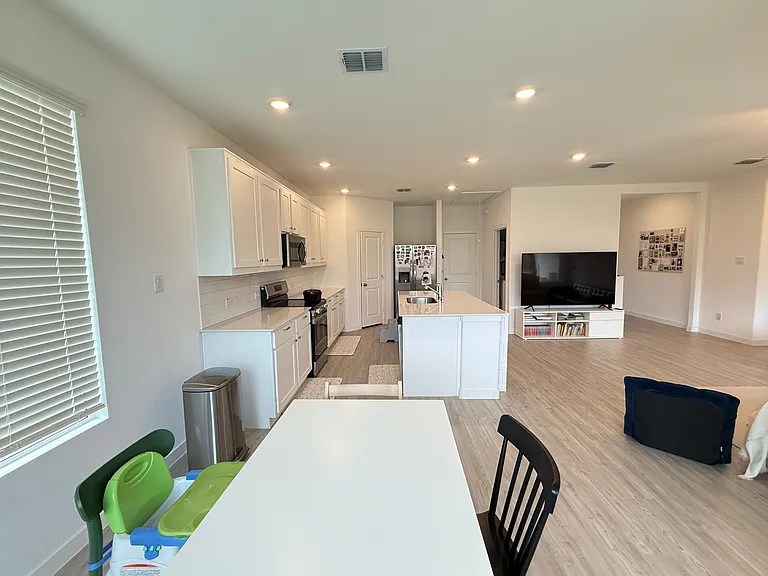 524 Hackney Dr — Photo 12