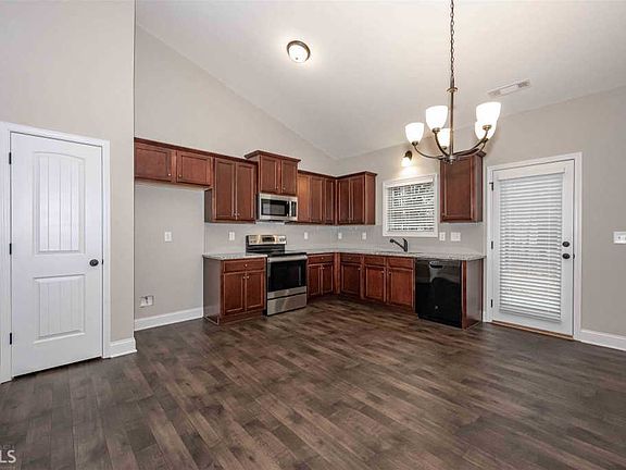 5th image of 207 Glacier Ct