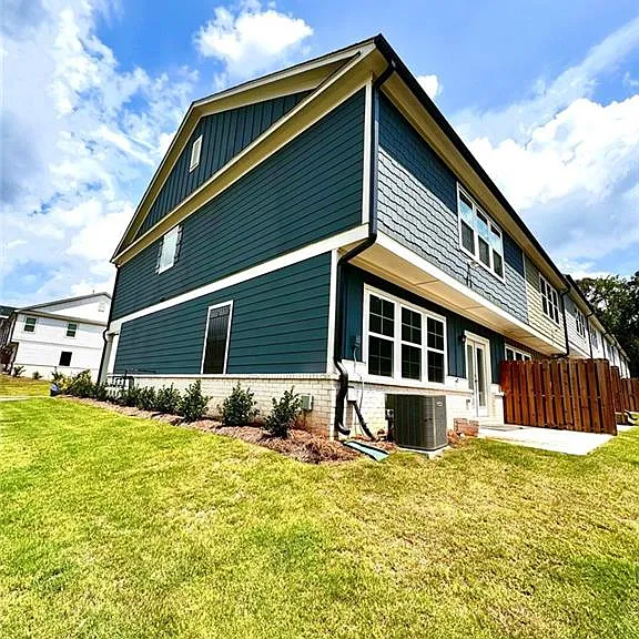 2259 Richmond Row Dr — Photo 2