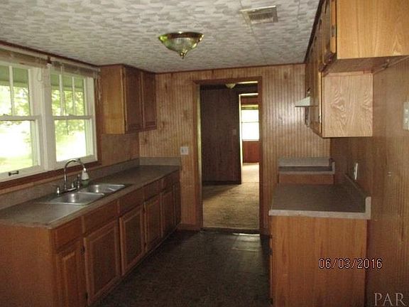 4th image of 701 W Detroit Blvd