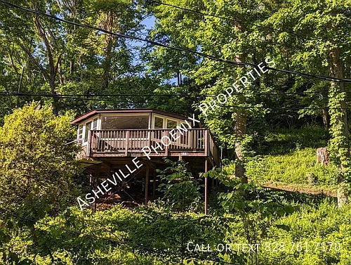 25 Howland Rd Photo 1