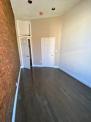 Rented by Hagstrom Management Inc | media 10