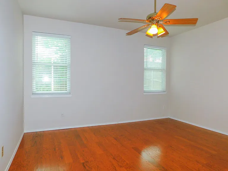 7917 Seven Oaks Ln — Photo 18