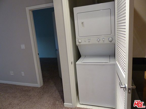 3rd image of 1234 6th St APT 208