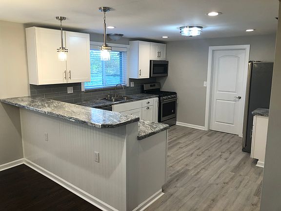 2nd image of 117 Furbee Dr