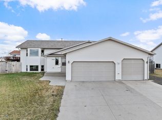 1920 14th St NW, Minot, ND 58703