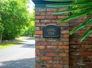 117 Laurel View Dr, Saint Simons Island, GA 31522