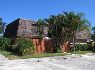 6393 SE Windsong Ln, Stuart, FL 34997