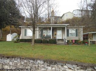 45 Tower Ln, Morgantown, WV 26501