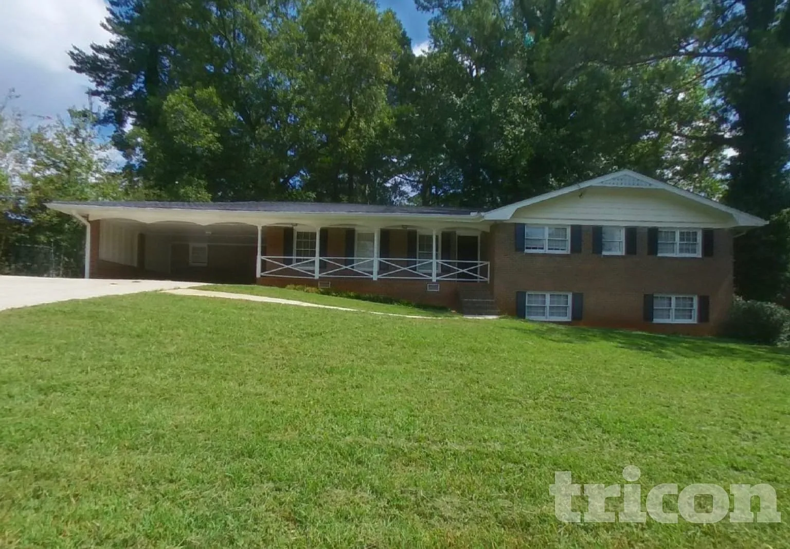 952 Celtic Circle Stone Mountain GA — Photo 1