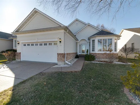 2114 Hawks Landing Dr, Lake Saint Louis, MO 63367