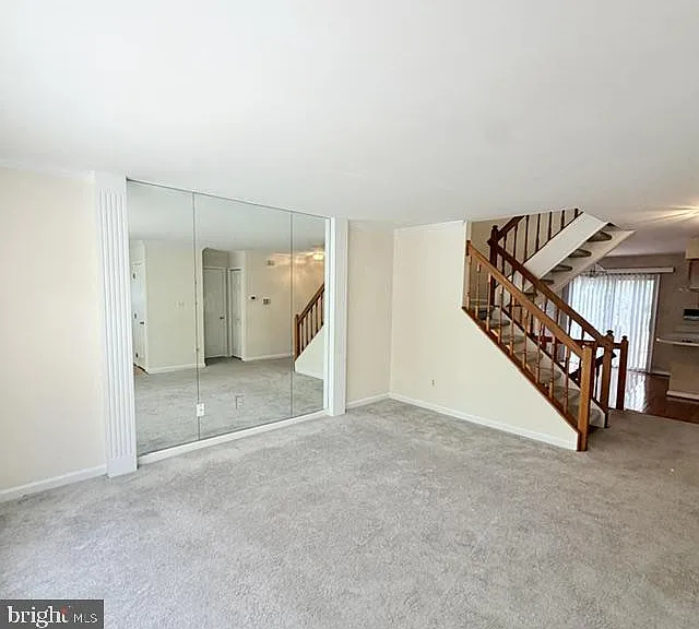 45572 Whitcomb Sq — Photo 5