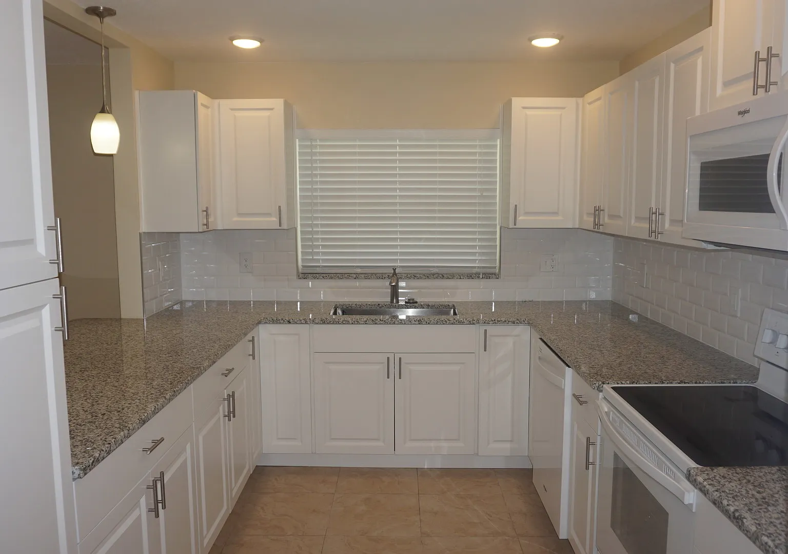 3 Bedrooms / 2 Bath Brandon Home — Photo 3