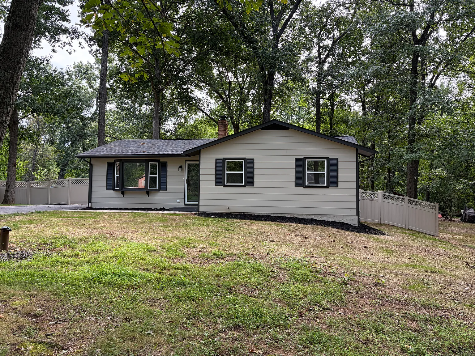 3 bed, 1012 sqft, $2,395 — Photo 1