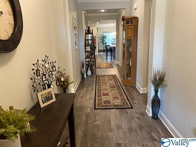 1st image of 124 Shrewsberry Dr
