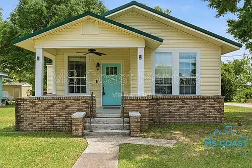 4319 Lewis St Photo 1