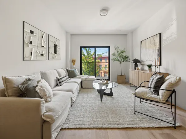 654 Jefferson Avenue image 5 of 14