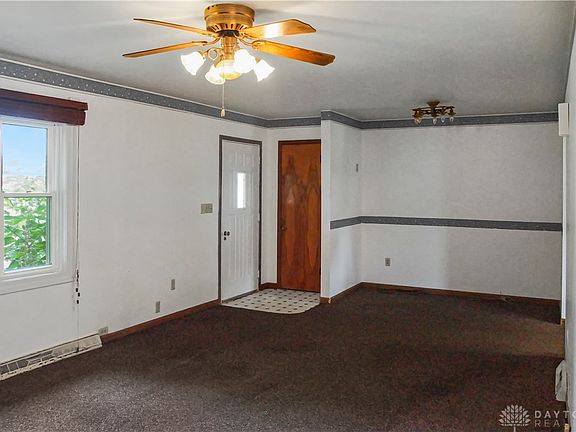 5th image of 95 Lawnview Ave