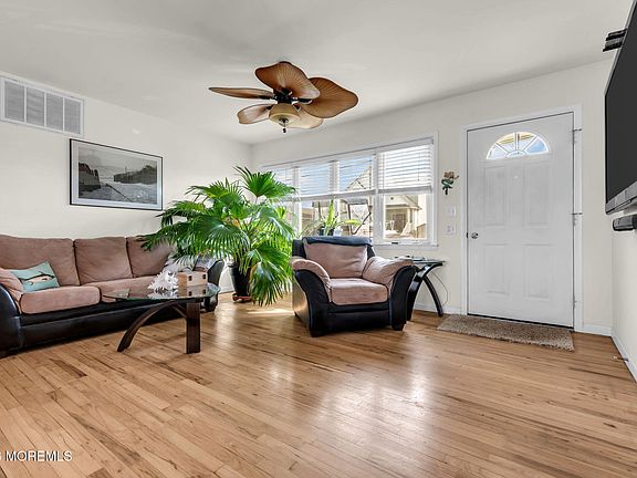 2nd image of 330 Cheryl Drive