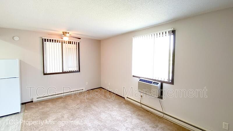2nd image of 2402 Marquette Rd APT 6