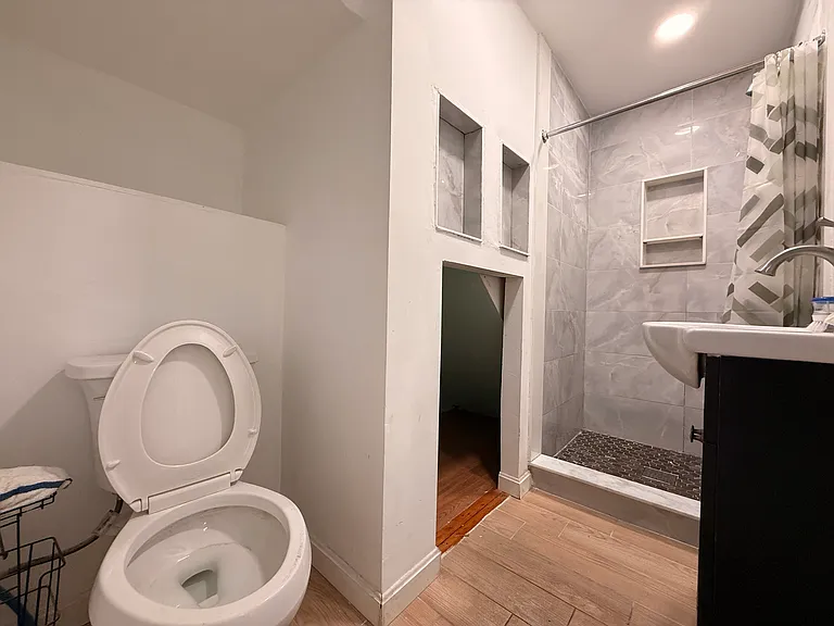 345-347 Medford St #1 — Photo 9