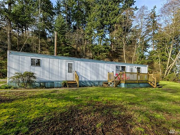 Two owners of this lightly used 1969 mobile home.  Great spot for a quick get away.