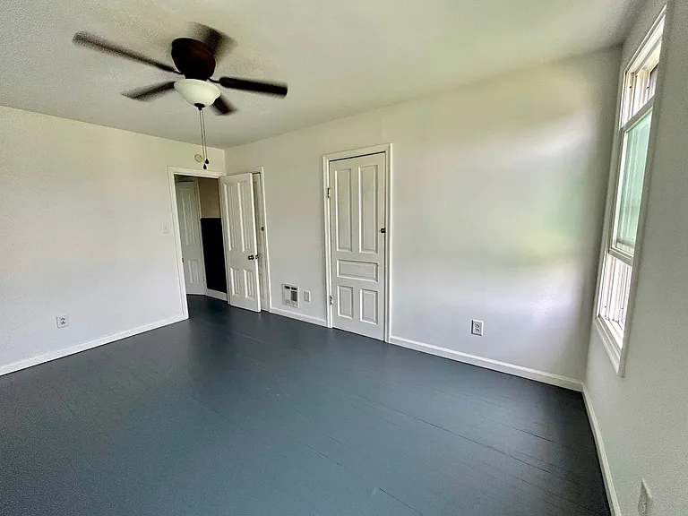4119 Parrish St — Photo 11