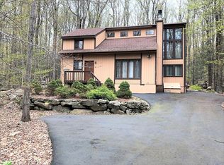 3039 Northgate Ct, Lake Ariel, PA 18436