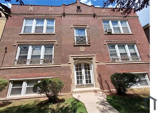 1st image of 4952 W Wrightwood Ave #1