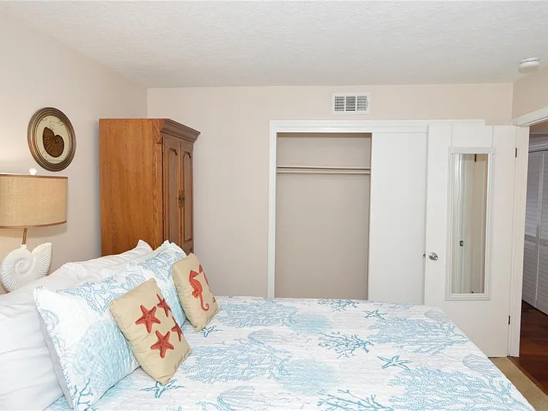 213 Seahorse Dr SE #B — Photo 28