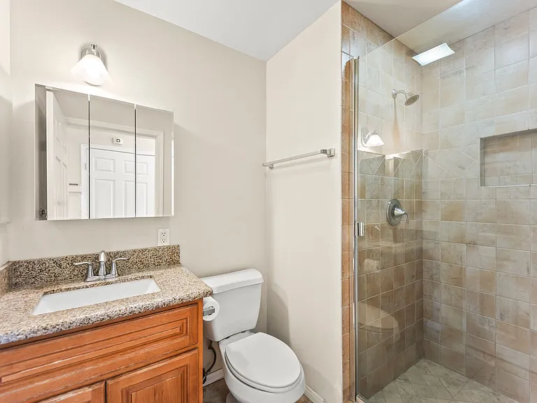 260 Acacia St — Photo 12