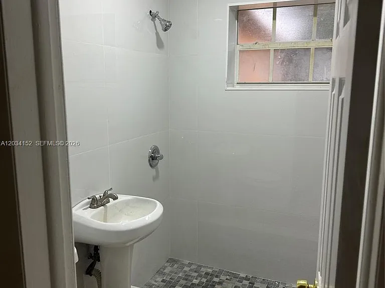 4141 SW 32nd Dr — Photo 13