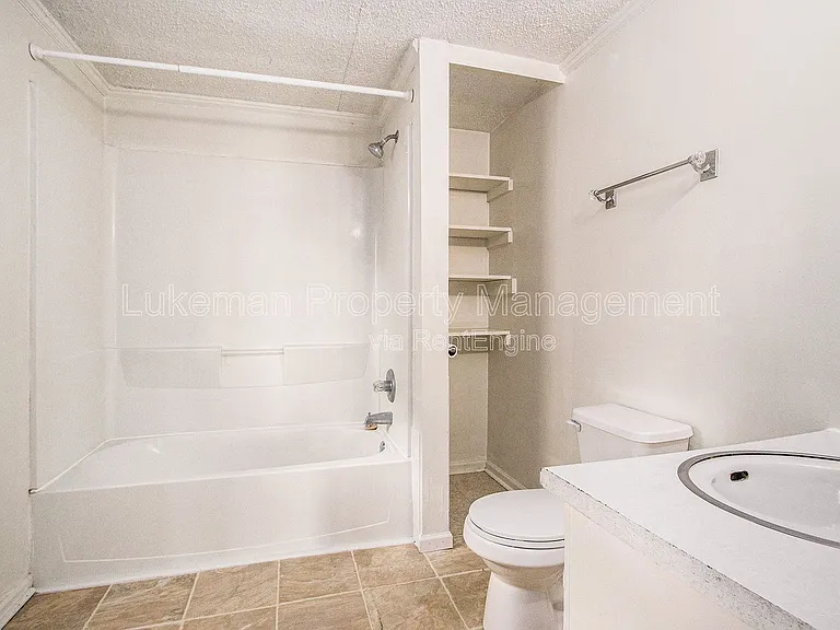 527 Idaho Ave — Photo 13
