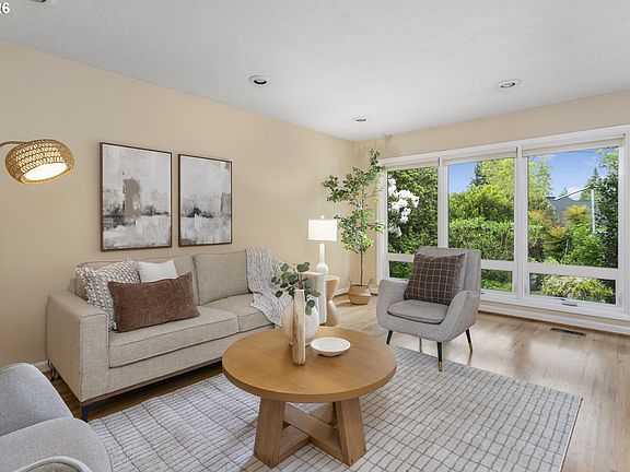 5th image of 4255 Calaroga Cir