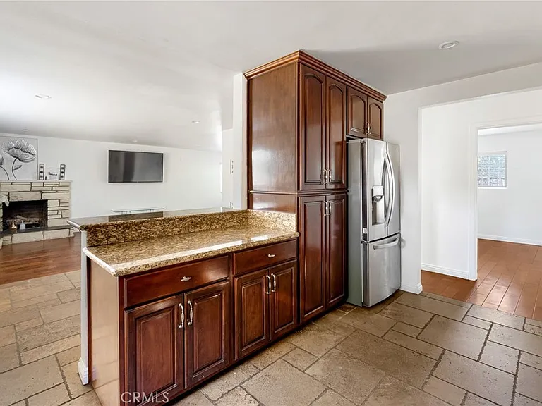 7044 White Oak Ave — Photo 12