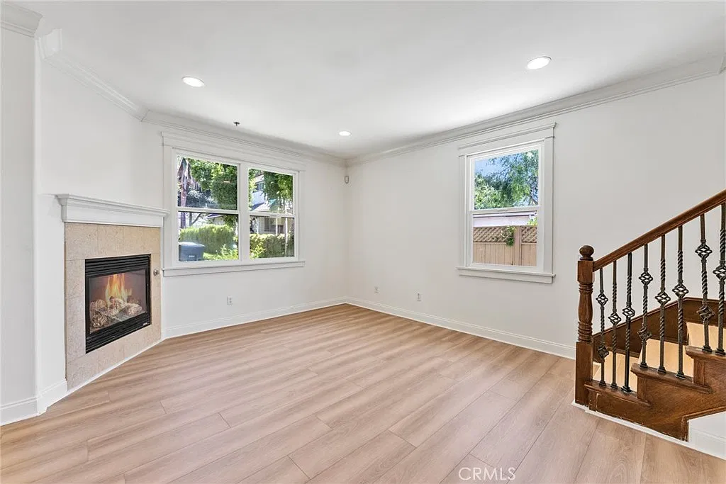 4 bed, 2.5 bath, 1790 sqft, $5,100 — Photo 4