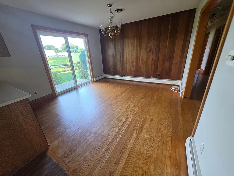2213 Allibone Rd — Photo 5
