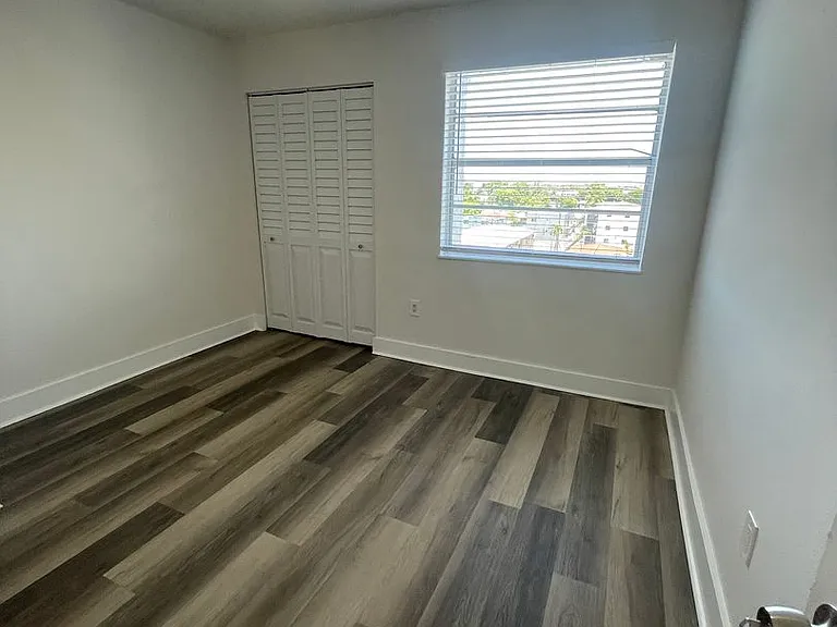 220 SW 17th Ct — Photo 20