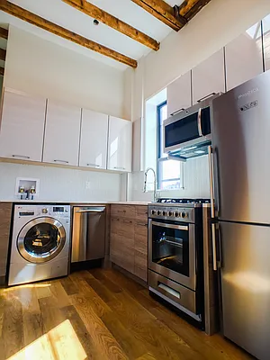 Rented by (Legacy) NY Quality Living Uptown | media 17