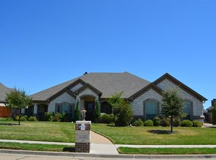 1112 Aberdeen Rd, Woodway, TX 76712