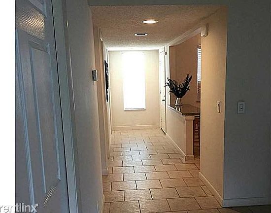 5th image of 415 Lakeview Dr APT 101